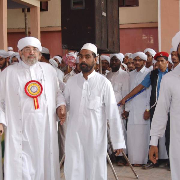 صور فضيلة الدكتور عمر عبدالله كامل في جامعة مركز الثقافة الإسلامية بكيرلا الهند