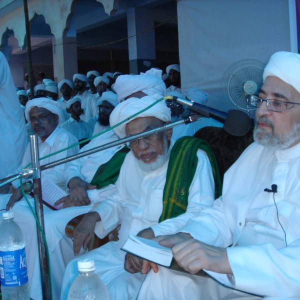 صور فضيلة الدكتور عمر عبدالله كامل في جامعة مركز الثقافة الإسلامية بكيرلا الهند