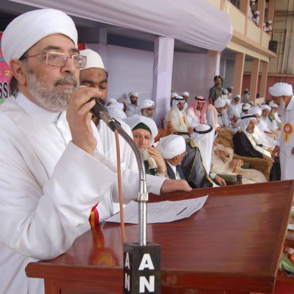 صور فضيلة الدكتور عمر عبدالله كامل في جامعة مركز الثقافة الإسلامية بكيرلا الهند