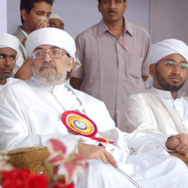 صور فضيلة الدكتور عمر عبدالله كامل في جامعة مركز الثقافة الإسلامية بكيرلا الهند