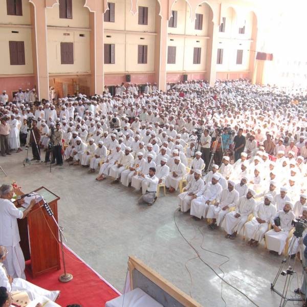 صور فضيلة الدكتور عمر عبدالله كامل في جامعة مركز الثقافة الإسلامية بكيرلا الهند